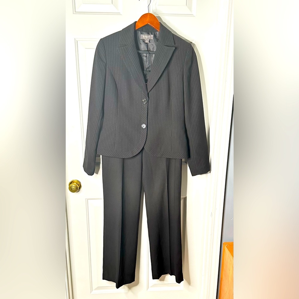 LIZ CLAIBORNE 2 PIECE PANT SUIT SIZE 4 CAREER, BUSINESS